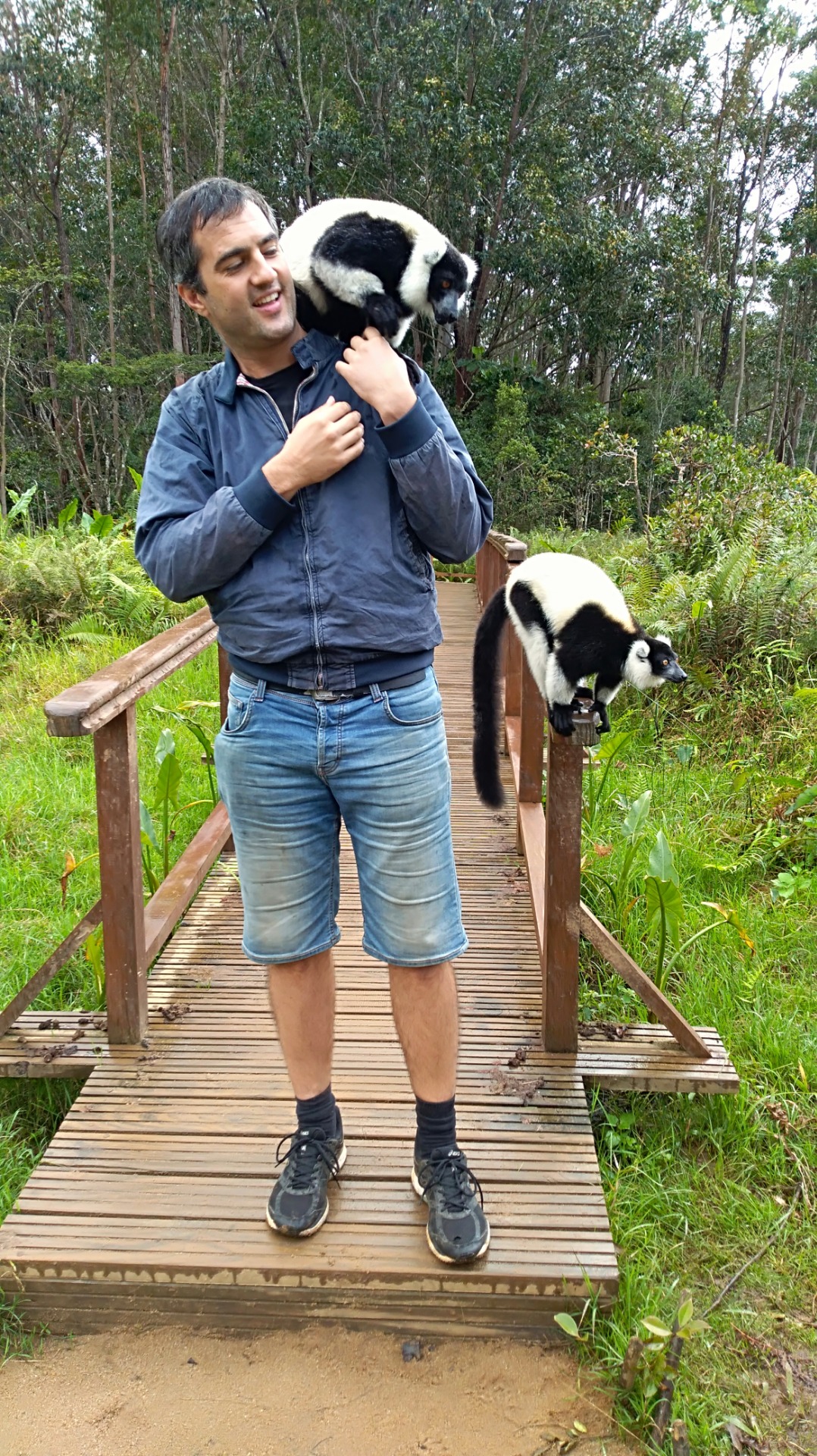 Julian und King Julian (und dessen Stunt-Double)